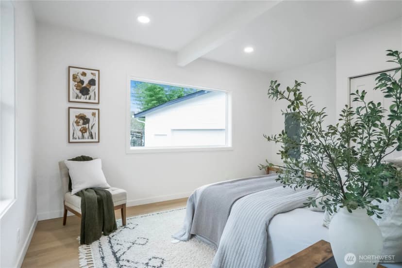 Property photo for 11853 12th Avenue S, Seattle photo 17