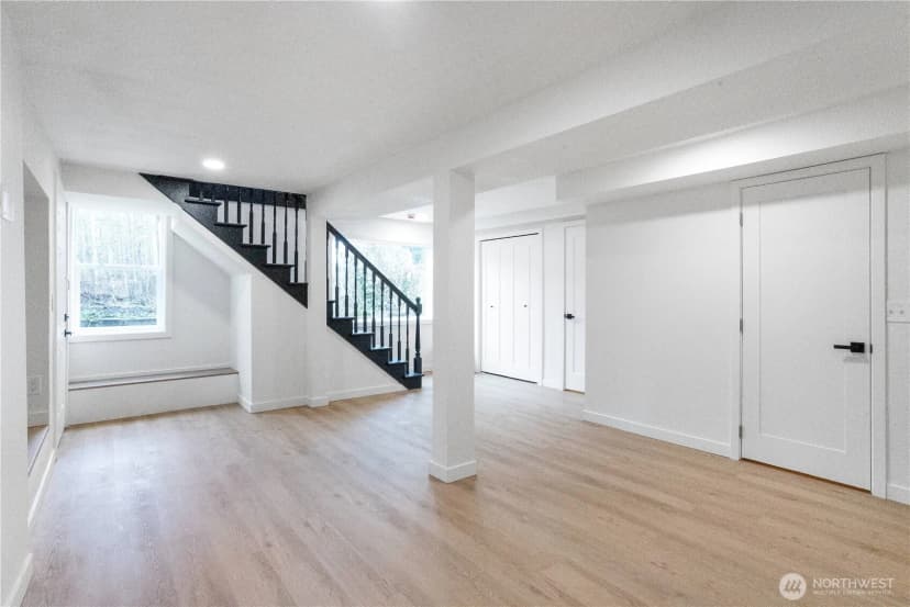Property photo for 11853 12th Avenue S, Seattle photo 28