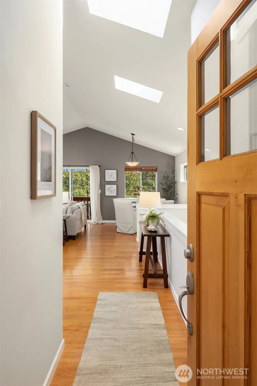 Property photo for 2452 Sw Webster Street, Seattle photo 3