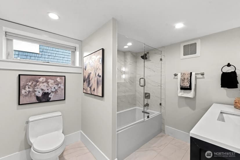 Property photo for 5811 1st Avenue Ne, Seattle photo 15