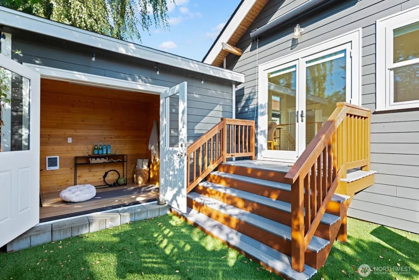 Property photo for 5811 1st Avenue Ne, Seattle photo 21