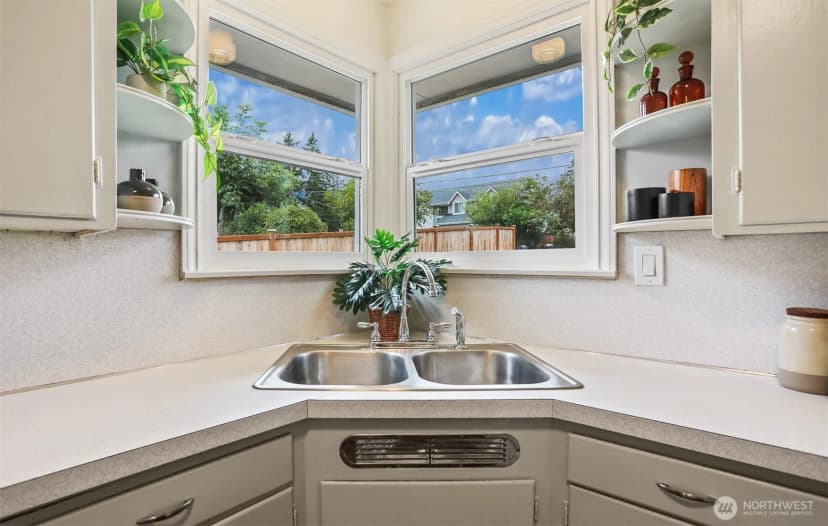 Property photo for 12042 26th Avenue S, Seattle photo 14