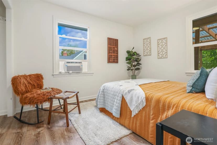 Property photo for 12042 26th Avenue S, Seattle photo 22