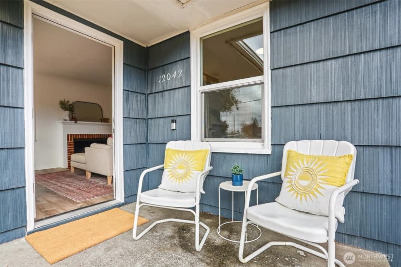 Property photo for 12042 26th Avenue S, Seattle photo 3