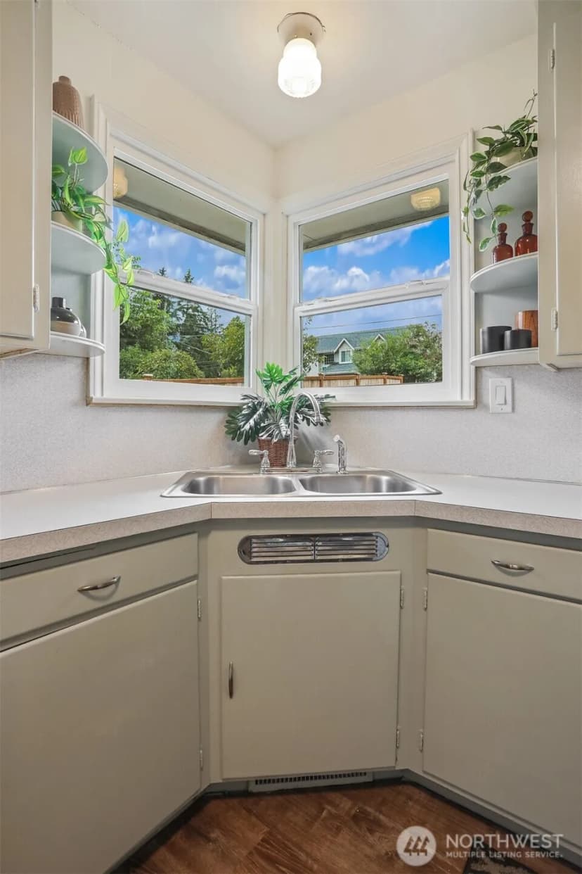 Property photo for 12042 26th Avenue S, Seattle photo 16