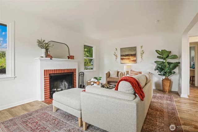 Property photo for 12042 26th Avenue S, Seattle photo 4