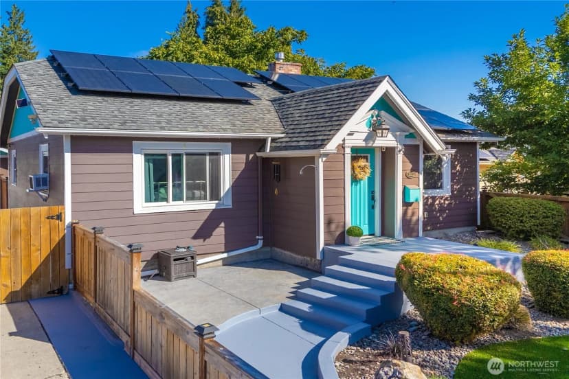 Property photo for 315 7th Avenue Nw, Puyallup photo 2