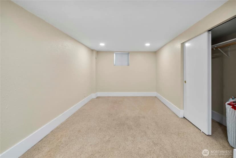Property photo for 315 7th Avenue Nw, Puyallup photo 28