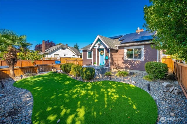 Property photo for 315 7th Avenue Nw, Puyallup photo 4