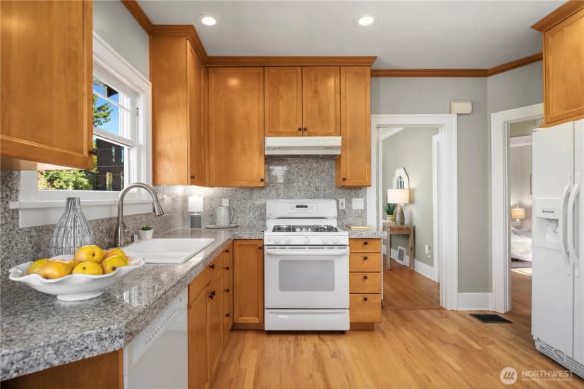 Property photo for 835 31st, Seattle photo 14