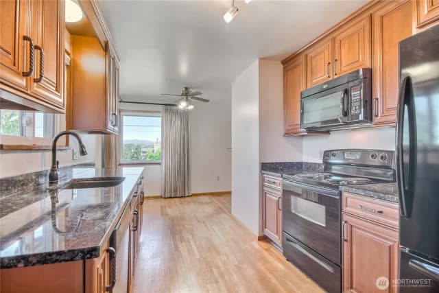 Property photo for 11905 84th Avenue S, Seattle photo 4