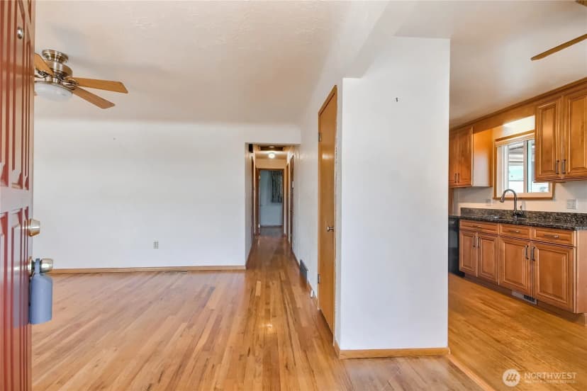 Property photo for 11905 84th Avenue S, Seattle photo 3