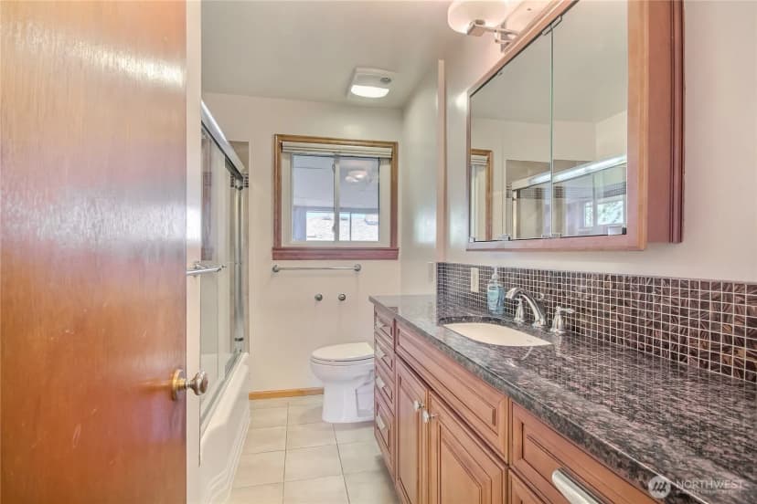 Property photo for 11905 84th Avenue S, Seattle photo 6