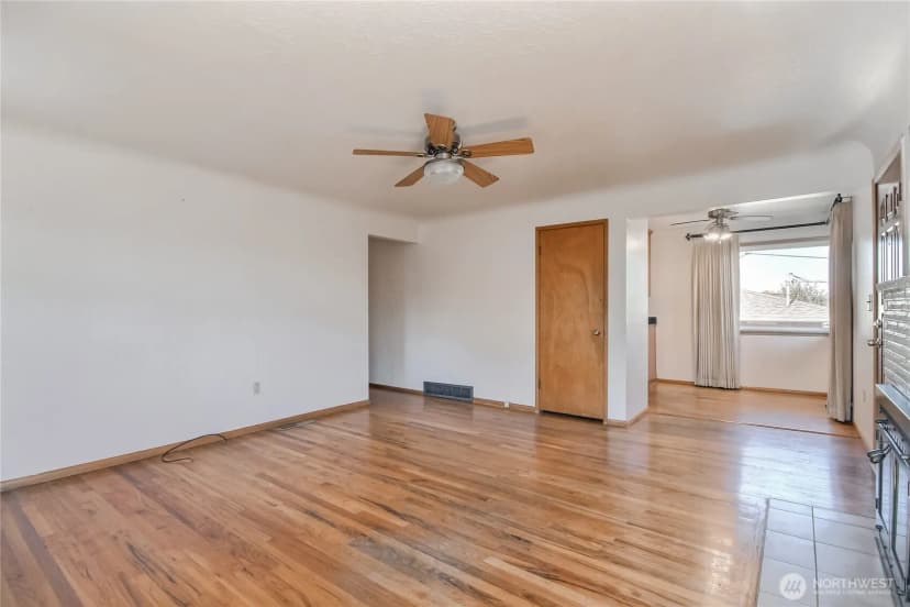 Property photo for 11905 84th Avenue S, Seattle photo 9
