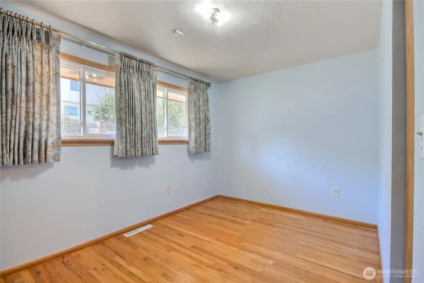 Property photo for 11905 84th Avenue S, Seattle photo 13
