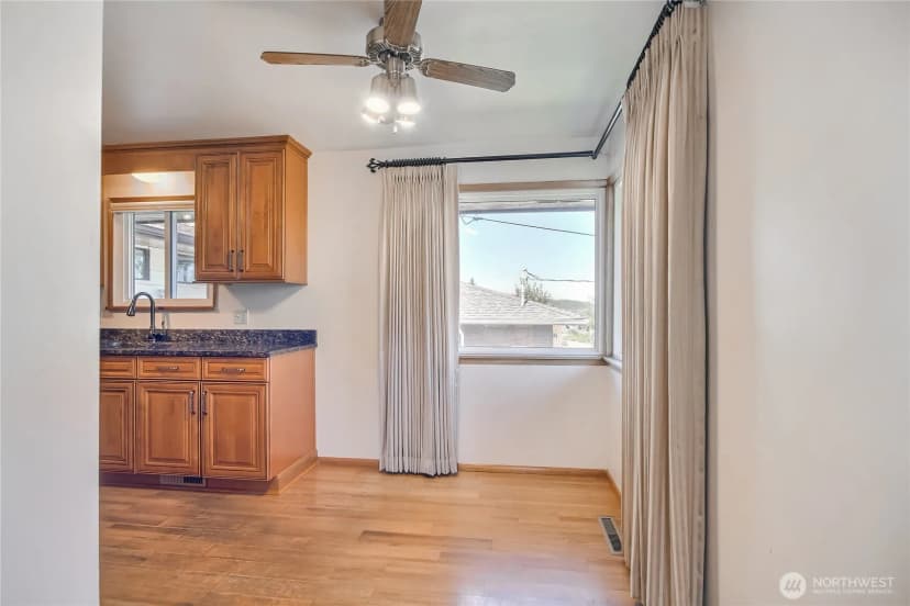 Property photo for 11905 84th Avenue S, Seattle photo 11
