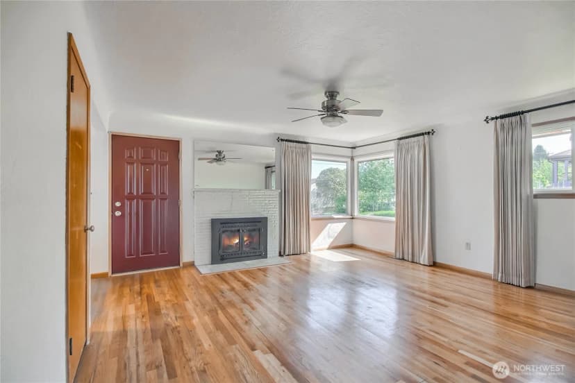 Property photo for 11905 84th Avenue S, Seattle photo 8