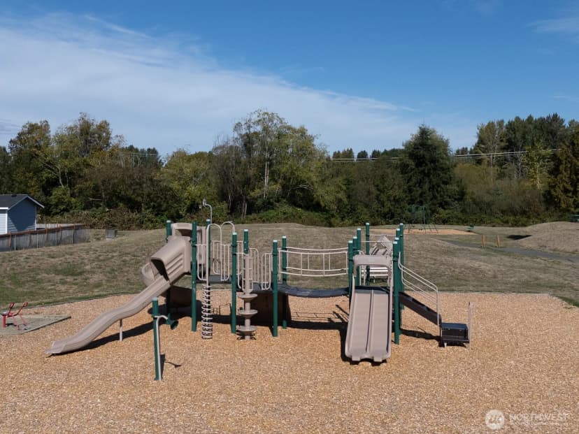 Property photo for 2750 214th Street Sw, Brier photo 37