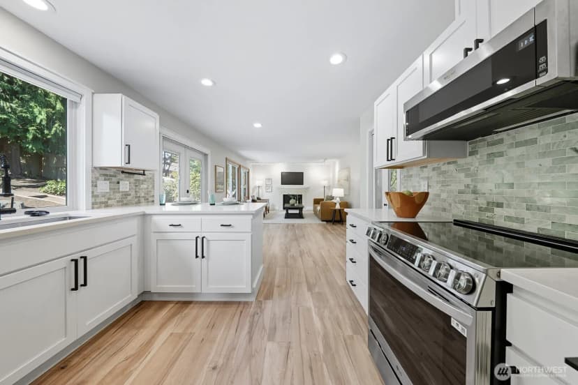 Property photo for 2750 214th Street Sw, Brier photo 11