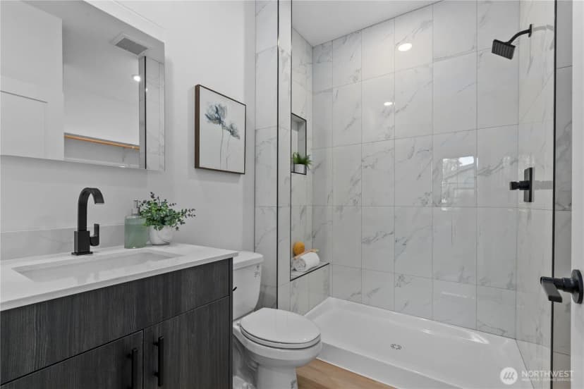 Property photo for 2615 Woburn Street, Bellingham photo 16