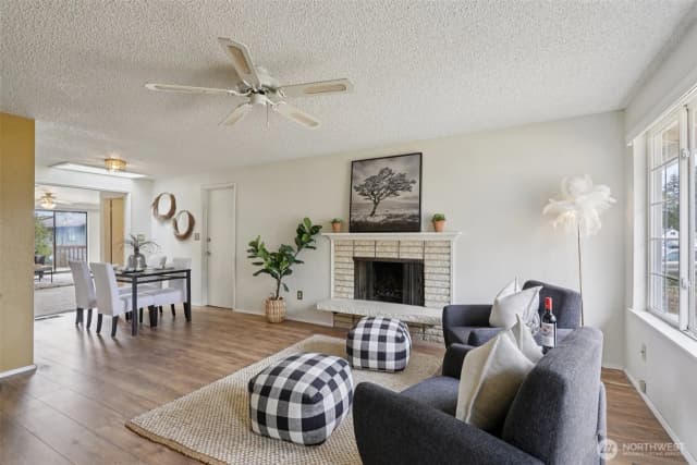 Property photo for 1027 S 317th Street, Federal Way photo 4