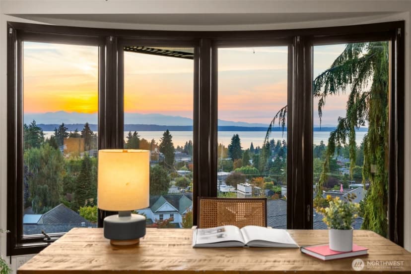 Property photo for 1114 Daley Place, Edmonds photo 4