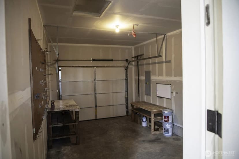 Property photo for 107 Cascade Court, Elma photo 22