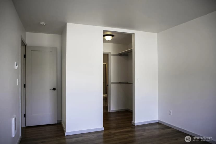 Property photo for 107 Cascade Court, Elma photo 9