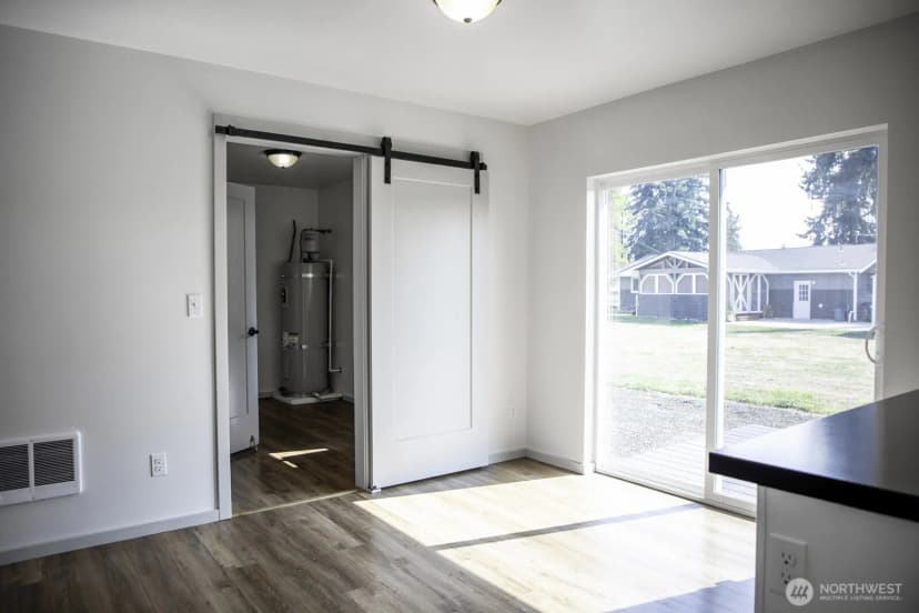 Property photo for 107 Cascade Court, Elma photo 20