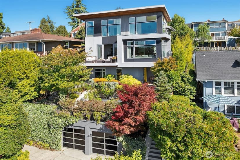 Property photo for 2916 11th Avenue W, Seattle photo 34