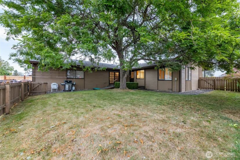 Property photo for 331 N Fulton Street, Buckley photo 24