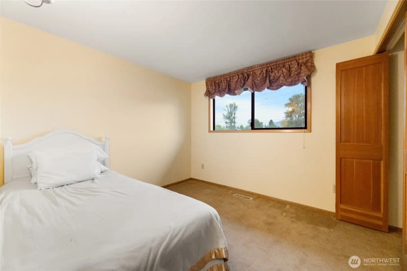 Property photo for 331 N Fulton Street, Buckley photo 20