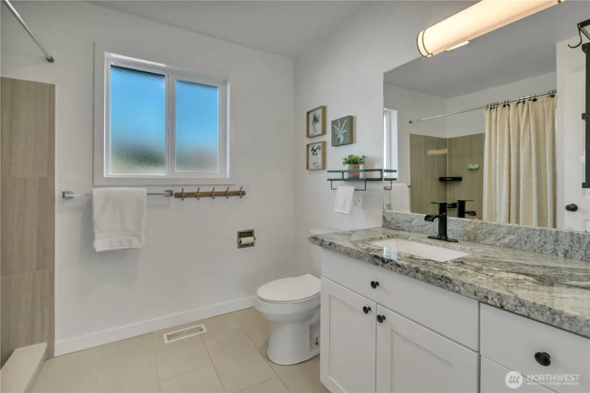 Property photo for 3501 S Webster St, Seattle photo 13