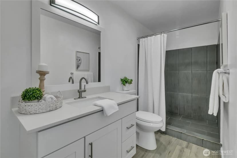 Property photo for 3501 S Webster St, Seattle photo 11