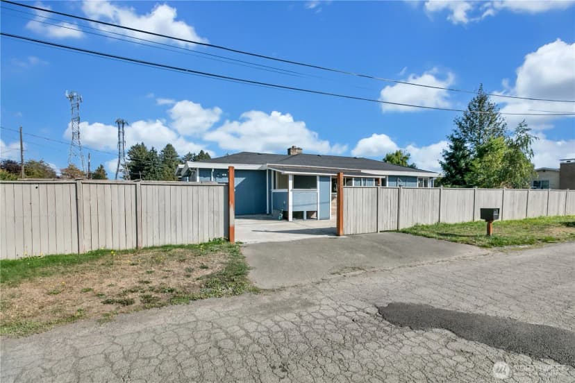 Property photo for 3501 S Webster St, Seattle photo 19