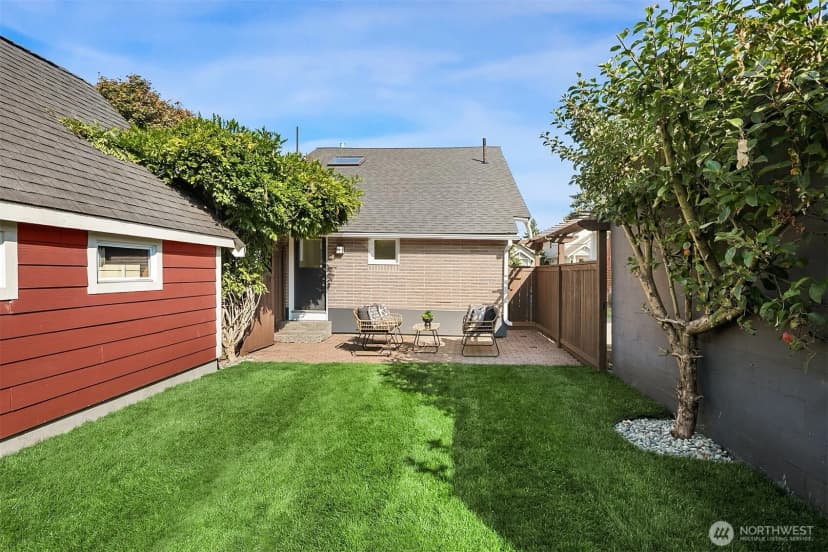Property photo for 121 Ne 58th Street, Seattle photo 27