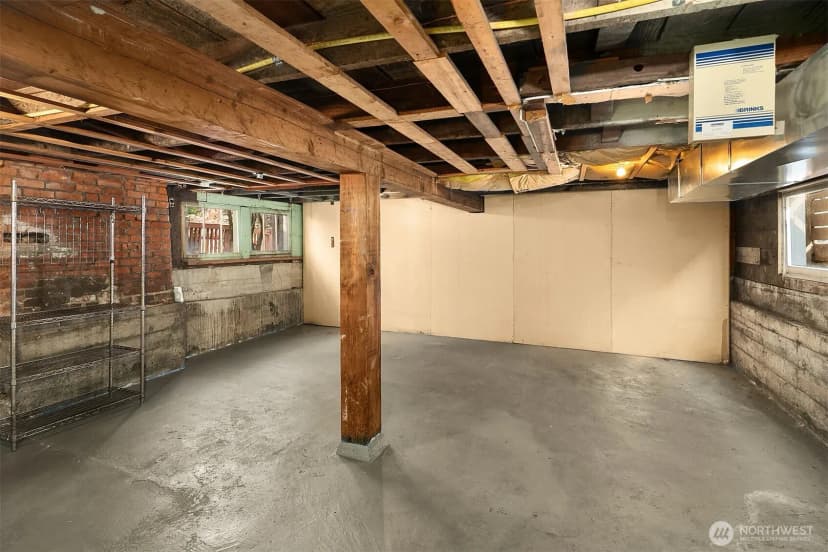 Property photo for 121 Ne 58th Street, Seattle photo 25