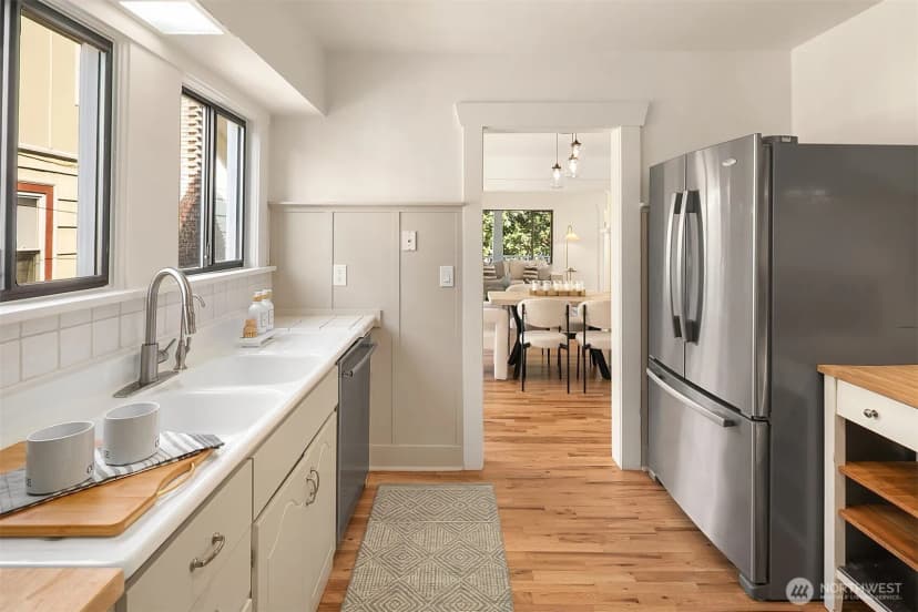 Property photo for 121 Ne 58th Street, Seattle photo 16
