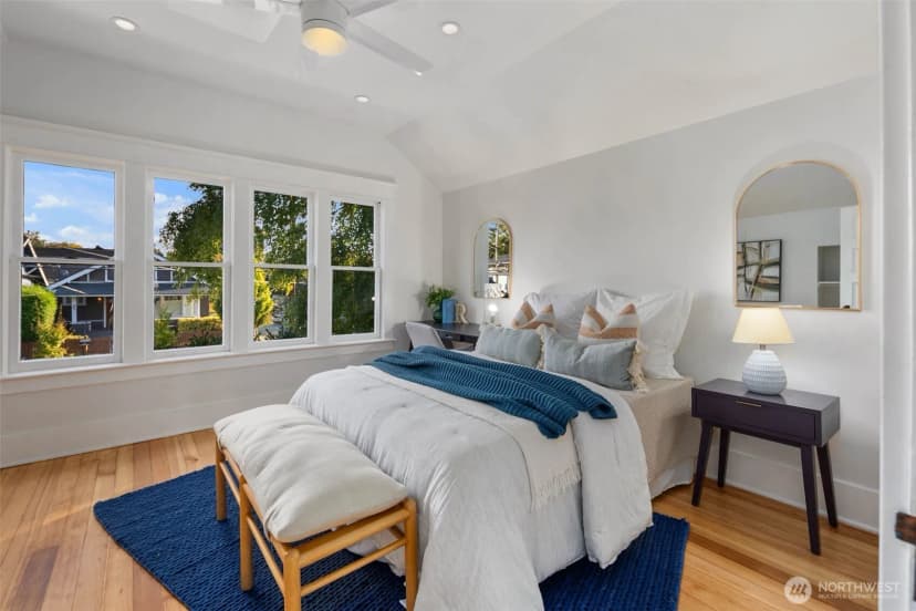 Property photo for 20 W Mcgraw Street, Seattle photo 11