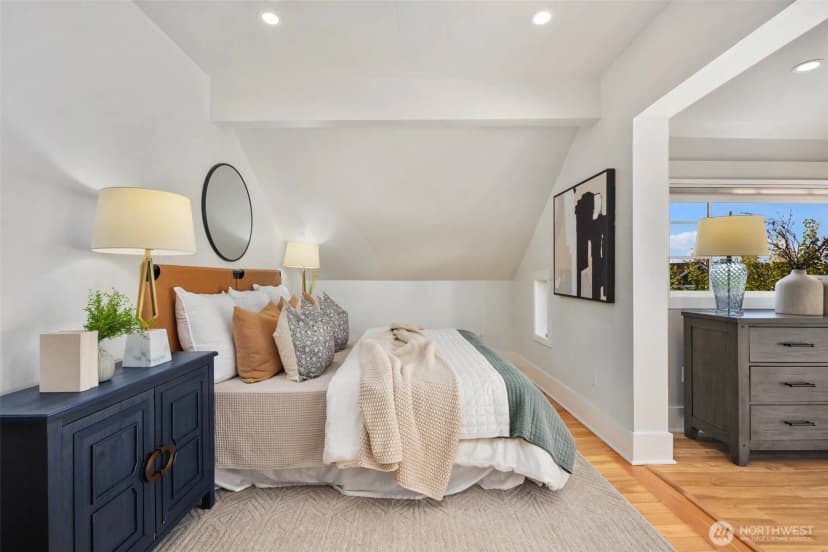Property photo for 20 W Mcgraw Street, Seattle photo 14