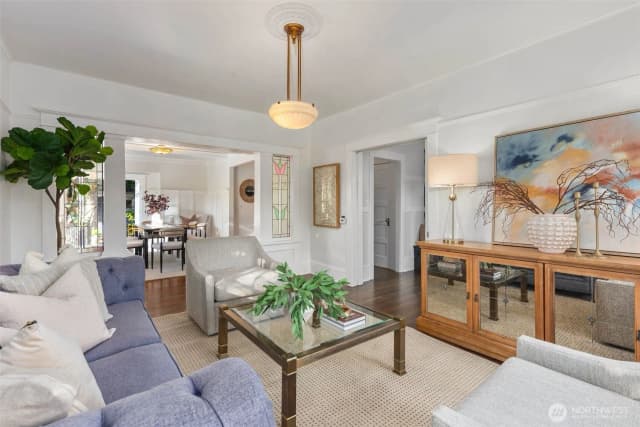 Property photo for 20 W Mcgraw Street, Seattle photo 5