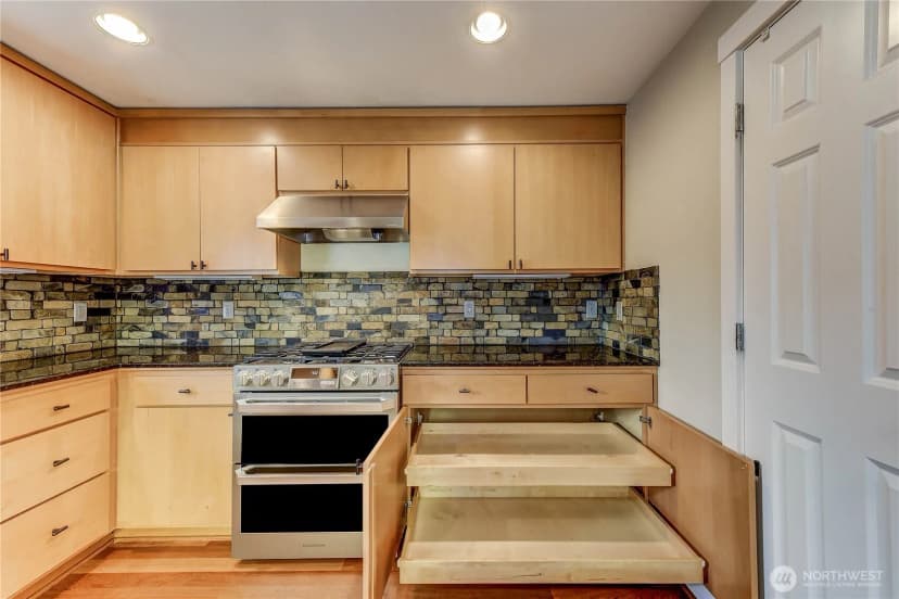 Property photo for 1619 14th Avenue #b, Seattle photo 10