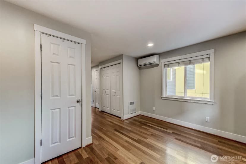 Property photo for 1619 14th Avenue #b, Seattle photo 6