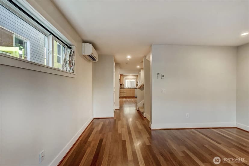 Property photo for 1619 14th Avenue #b, Seattle photo 4