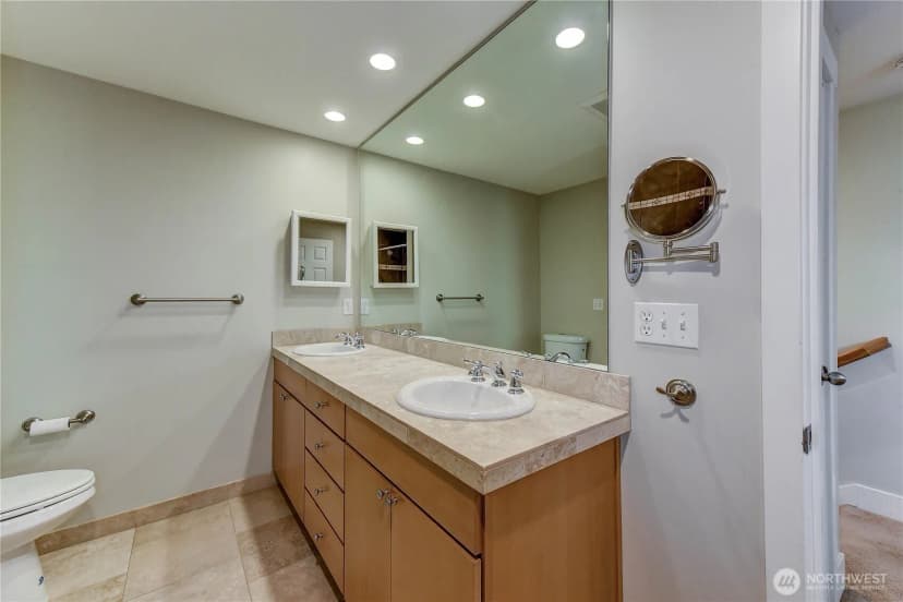 Property photo for 1619 14th Avenue #b, Seattle photo 15