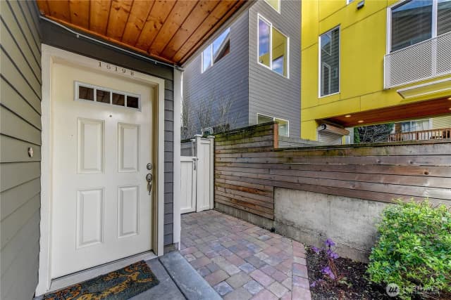 Property photo for 1619 14th Avenue #b, Seattle photo 2