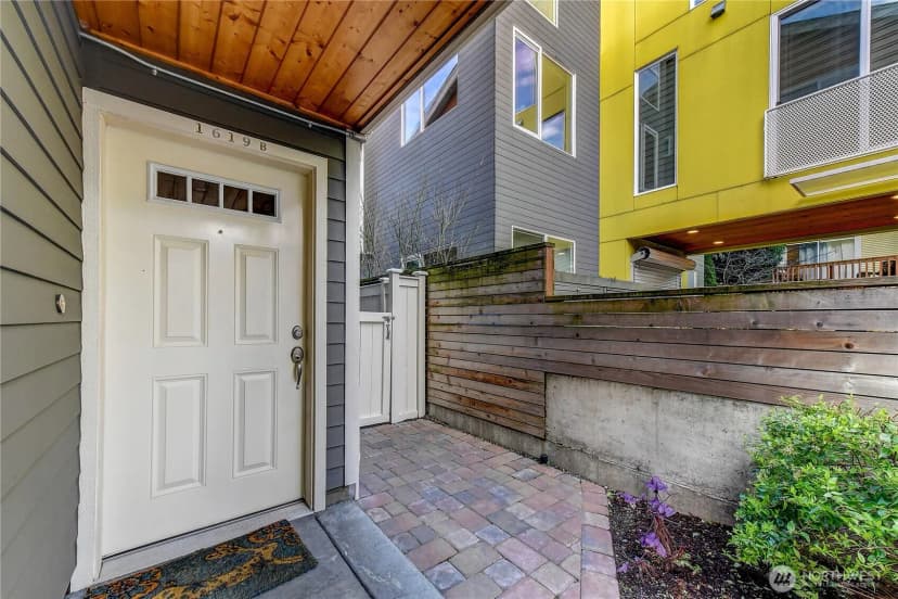 Property photo for 1619 14th Avenue #b, Seattle photo 2
