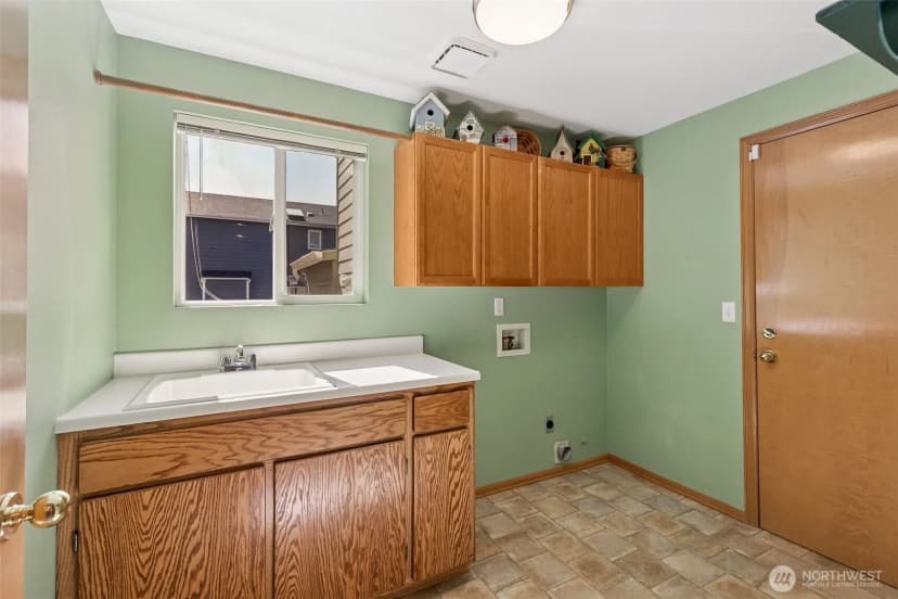 Property photo for 5605 64th Avenue W, University Place photo 23