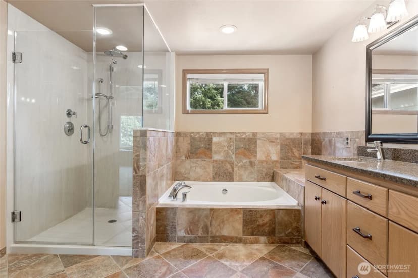 Property photo for 5605 64th Avenue W, University Place photo 9