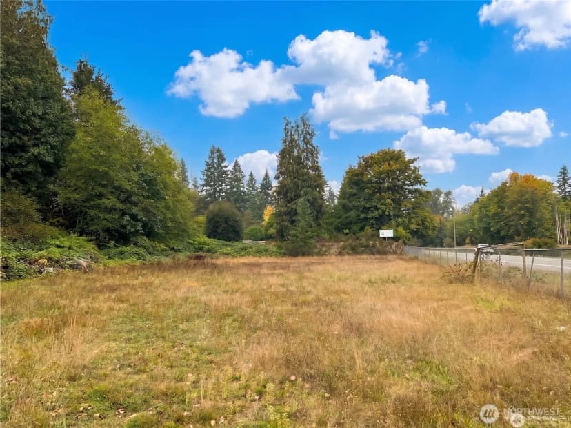 Property photo for 20045 Renton Maple Valley Highway Se, Maple Valley photo 3